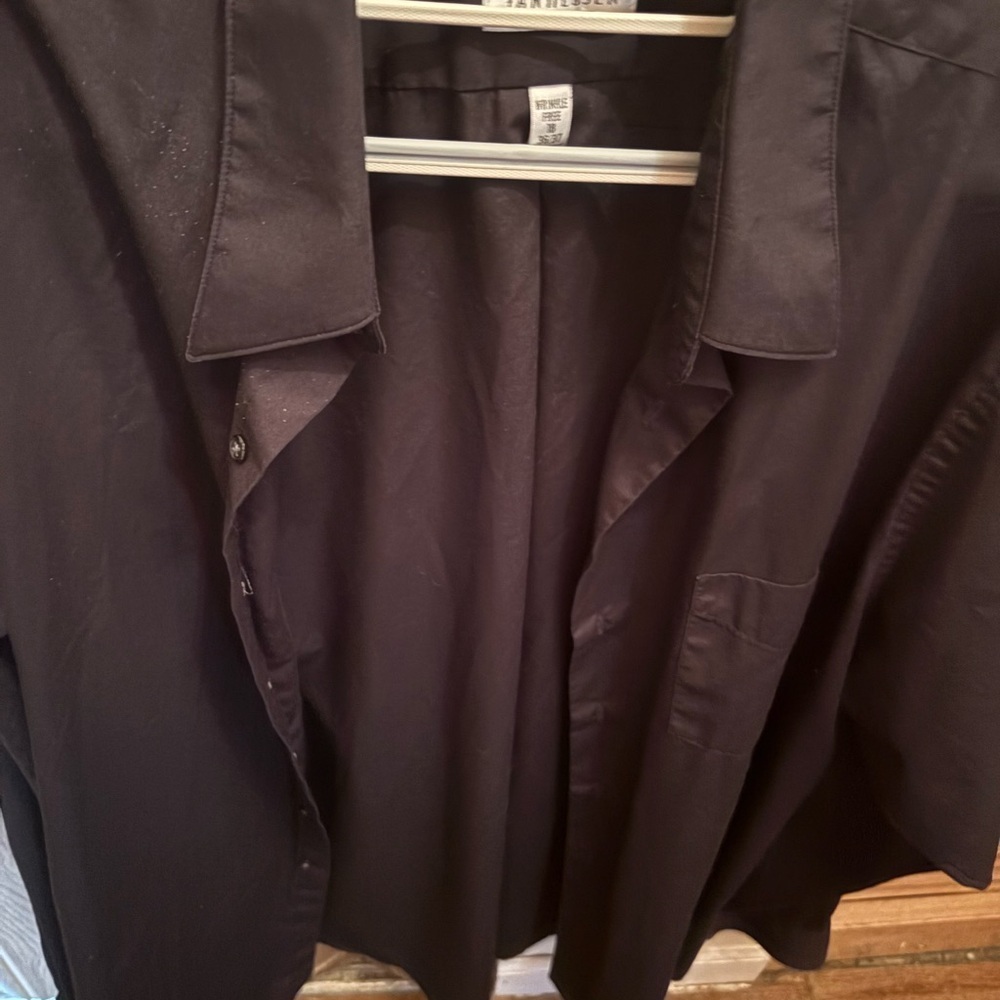 Black Button-Up Shirt- Van Heusen Men’s long sleeve . Neck sz 18 sleeves 36/37 - Picture 3 of 3